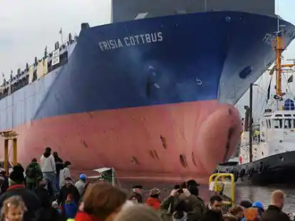 11. Dezember 2009: Das letzte Containerschiff der Nordseewerke l&auml;uft vom Stapel. Jetzt, nach zw&ouml;lf Jahren, sollen auf dem Werftgel&auml;nde sechs kleine Massengutfrachter gebaut werden.