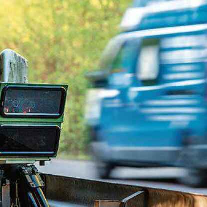 Geschwindigkeits&uuml;berwachung auf den Stra&szlig;en im Landkreis Leer: Hunderte von Rasern gehen den Beh&ouml;rden Jahr f&uuml;r Jahr ins Netz.