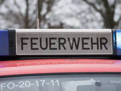 Die Feuerwehren aus Scharrel, Ramsloh und Friesoythe sind zu einem Einsatz nach Scharrel gerufen worden. (Symbolbild)