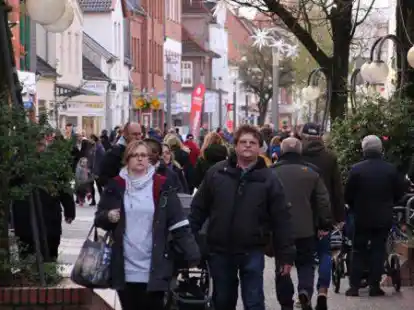 Die Leeraner Innenstadt war in der Vorweihnachtszeit gut besucht.