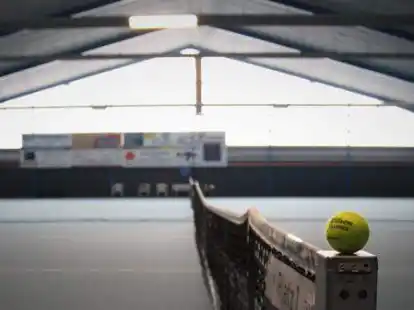 Mit dem Verkauf der Tennishalle wendet der TK Nordenham die drohende Insolvenz ab.