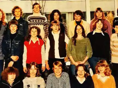 So sah die ehemalige Klasse von Ernst Beyer im 9. Abschlussjahrgang aus: Im Jahr 1978 hatte der pensionierte Lehrer seine Unterrichtspr&uuml;fung an der Hauptschule Rostrup und daran sehr positive Erinnerungen.