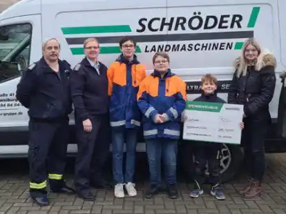 &Uuml;ber 500 Euro freut sich die Jugendfeuerwehr in Elsfleth.