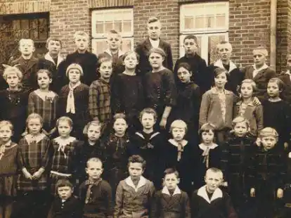 In der Volksschule in Steinloge wurden, wie vielerorts, mehrere Jahrg&auml;nge gemeinsam unterrichtet. Bild: