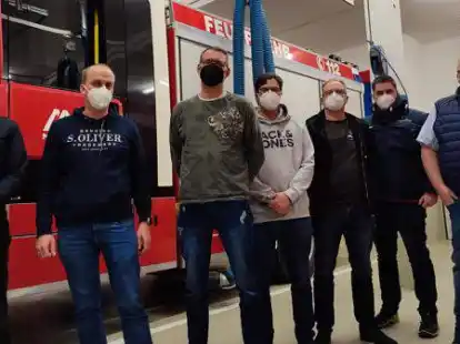 H&auml;tten sich mehr Unterst&uuml;tzung f&uuml;r die Fusion und Aufgeschlossenheit gew&uuml;nscht: Rudolf Peters, Mathias Uden, Harald de Voss, Rolf Conrads, Arno Hugen, Michael Siebelds und Gemeindebrandmeister Jan-J&uuml;rgen L&uuml;pkes.