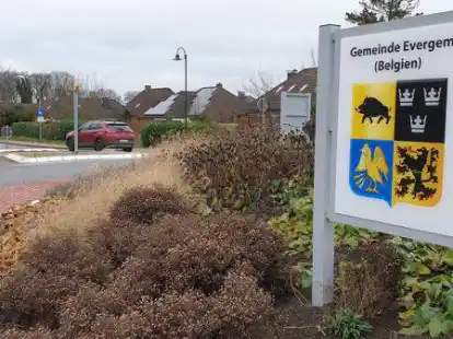 Sichtbares Zeichen: Seit fast 50 Jahren pflegen die Gemeinde Gro&szlig;enkneten und Evergem eine Partnerschaft. Das Wappen der belgischen Kommune am neuen Kreisel in Gro&szlig;enkneten ist ein Beleg f&uuml;r die Beziehung.