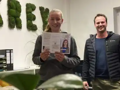 Lieben ihren vielseitigen Beruf: Neele Kanopka und ihr Ausbilder Hendrik Lintz.