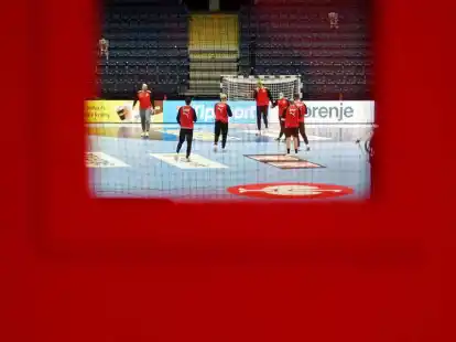 Das Training der deutschen Handballer in der Ondrej Nepela Arena hat auf freiwilliger Basis stattgefunden. Foto: Marijan Murat/dpa