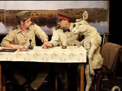 Szene aus dem Theaterst&uuml;ck &bdquo;Die Bremer Stadtmusikanten&ldquo;.