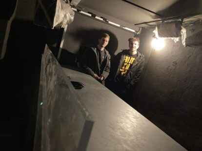 Am neuen DJ-Pult (von links): Linus Eichler und Alexander Bruns.