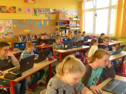 Auch die Grundsch&uuml;ler in Gro&szlig;enmeer (im Bild vor der Pandemie) freuen sich auf die neuen L&uuml;ftungsanlagen.