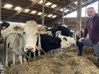 Wilhelm Eden betreibt einen Milchviehbetrieb in der Zetelermarsch. Seit vier Jahren wirtschaftet er nach Bioland-Richtlinien.