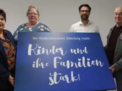 Arbeiten weiter zusammen: (von links) Monika Kreye und Sandra Strahler vom Kinderschutzbund sowie Stephan Groothuisen und Gerd Koop vom Rotary Club Oldenburg-Schloss