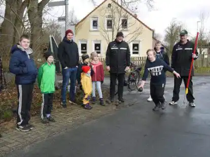 Johannes Minits warf am Sonnabend die erste Kugel auf der Sandeler Stra&szlig;e.