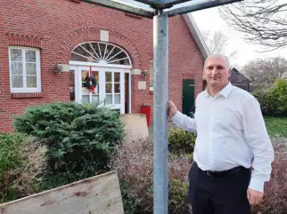 Er hat seinem Arbeitskollegen das Leben gerettet: Christian Dzengel konnte den Mann mit einer Herzdruckmassage wiederbeleben. Der Kollege ist inzwischen aus dem Koma erwacht.