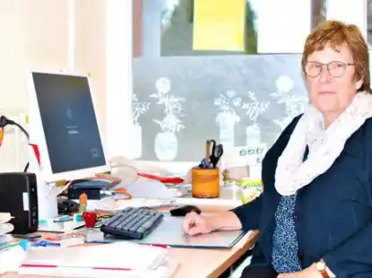 R&auml;umt nach 21 Jahren ihr B&uuml;ro im Ev.-luth. Kindergarten Ofen: Leiterin Sabine Hoeft-von Holt verabschiedet sich am Freitag, 4. Februar, von &bdquo;Die Arche&ldquo;. F&uuml;r ihren Ruhestand hat sie sich einiges vorgenommen.