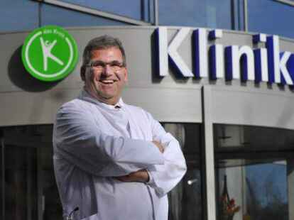 Freut sich &uuml;ber das f&uuml;nfj&auml;hrige Bestehen: Dr. J&ouml;rn-Carsten Studt, Chefarzt der Klinik f&uuml;r Innere Medizin und Leiter der Palliativstation