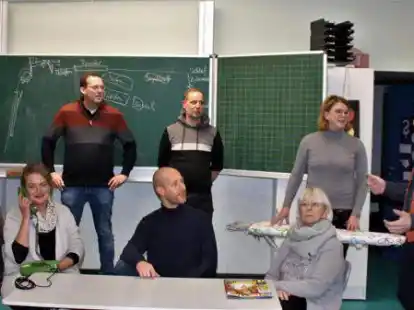 Arbeiten an der Premiere: Seit Anfang Dezember laufen die Proben f&uuml;r das St&uuml;ck &bdquo;F&ouml;r us de Sinfloot&ldquo;. Archiv/Drobinski