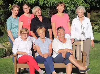 Plant hoffnungsvoll das Programm f&uuml;r 2022: der Vorstand des LandFrauenvereins Jeddeloh II.