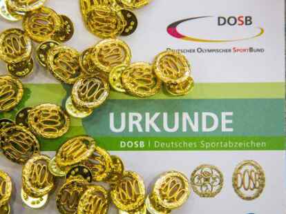 Urkunden und Abzeichen f&uuml;r das Deutsche Sportabzeichen erhielten die Absolventen per Post.