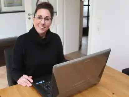 Die B&uuml;rokauffrau Larissa Fink geh&ouml;rt zur dreik&ouml;pfigen FDP-Fraktion im Nordenhamer Stadtrat.