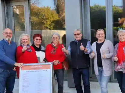 Freuen sich auf viele &bdquo;Kultourfahrten&ldquo;: Martin Kessens (von links), Elisabeth Schl&ouml;mer, Elisabeth Marx, Ilse Weyer, Andreas Langer, Denise Kathmann (beide Kohorstreisen) und Maria Freyt&auml;ger.