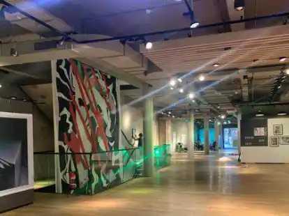 Die Kunstausstellung &bdquo;zwischen_nutzen.&ldquo; &ouml;ffnet f&uuml;r ein paar Tage in der Langen Stra&szlig;e 74.