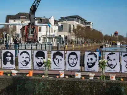 Bereits am ersten Jahrestag des rassistischen Attentats wurde in Oldenburg eine Gedenkveranstaltung f&uuml;r die neun Opfer aus Hanau