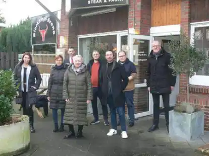 Sie diskutierten &uuml;ber die Entwicklung des Stadtnordens (von links): Christiane Guhl, Heike Hedden, Alexander Leonhardt, B&uuml;rgermeisterin Gesche Marxfeld, Manuel Baruschke, Marten G&auml;de, Marion Hager und Stefan Marxfeld.