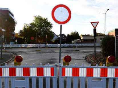 Die Sanierungsarbeiten in der Hamburger Stra&szlig;e werden voraussichtlich drei Wochen andauern. Der betroffene Stra&szlig;enabschnitt wird gesperrt.