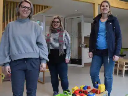 Die Erzieherinnen der neuen Krippe in der Kita  &bdquo;Regenbogenland&ldquo;: (von links) Tanja Belsch, Alena Ludewig und Katrin Siemer.