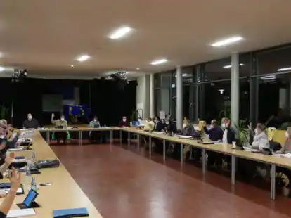 Einstimmig billigte der Rat &ndash;wie hier auf dem Bild &ndash; den Haushalt 2022.