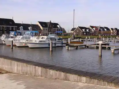 Das Havenkwartier Blauwestad bietet 80 Liegepl&auml;tze f&uuml;r die schwimmenden G&auml;ste.