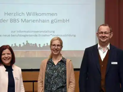 Andrea Lorentz (von links), Tanja Bruns und Christoph Warnking stellten den neuen Ausbildungsgang vor.