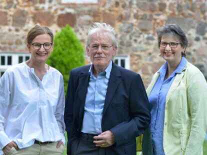 (von links) Imke Hillmann, Wilhelm Schilling und Christina Kern. Schilling ist im Februar gestorben, seine Tochter &uuml;bernimmt jetzt die Nachfolge.