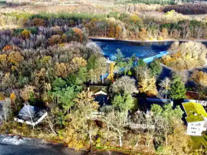 Das Blockhaus Ahlhorn aus der Vogelperspektive. F&uuml;r die Bildungs- und Freizeitst&auml;tte gibt es nun offenbar eine neue Perspektive.