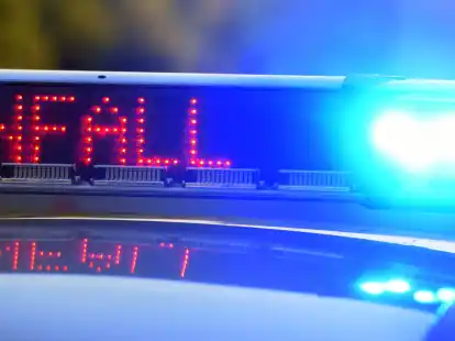 Bei einem Unfall in Dinklage ist eine E-Bike-Fahrerin leicht verletzt worden.