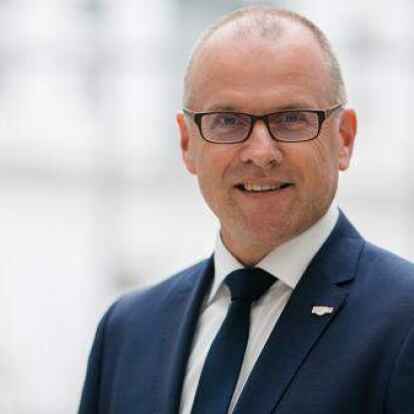 EV-Vorstand Dr. Alexander Poppinga kritisiert die Entscheidung f&uuml;r neue Neurologie-Abteilungen in der Region.