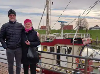 Sohn Klaus (links) und Mutter Ellen Sch&auml;dlich fahren oft zusammen in den Urlaub. Dieses Mal ist es eine Reise in die Vergangenheit.