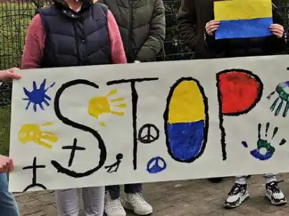 Die Kinder hatten Transparente angefertigt.