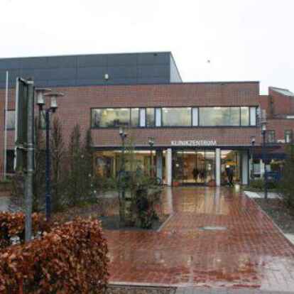 Hier k&ouml;nnten Fachkr&auml;fte knapp werden, wenn in Leer eine Neurologie entsteht: das Klinikzentrum Westerstede.