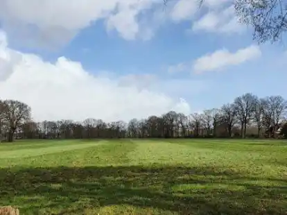 Hier sollen neue H&auml;user entstehen: das geplante Neubaugebiet Ofener B&auml;ke in Metjendorf.