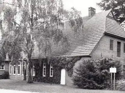 Wurde viele Jahre als Schulhaus genutzt: das  &bdquo;K&ouml;sters Hus&ldquo; in Huntlosen.