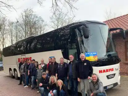 Viele Helfer beteiligen sich in S&uuml;dbrookmerland an der Sammlung von Spenden f&uuml;r die Ukraine. Mit dem Bus wurden diese an die Grenze gebracht.