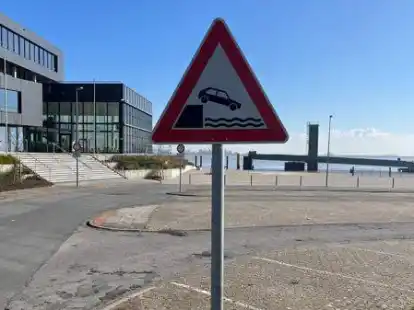 Auf dem Parkplatz vor der Steelwind-Kantine sollen Stellfl&auml;chen f&uuml;r Wohnmobile angelegt werden.