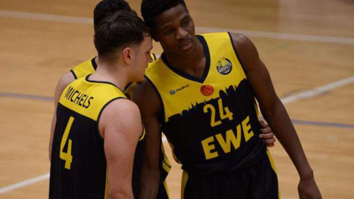 1. BasketballRegionalliga Baskets Juniors Oldenburg treffen auf TSG