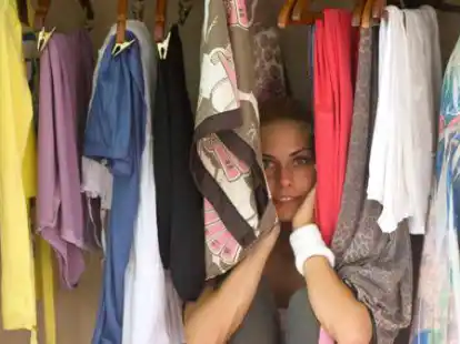 Lust auf neue Mode? Beim Flohmarkt &bdquo;Madame Floh&ldquo; k&ouml;nnen Frauen f&uuml;ndig werden.