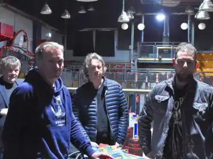 Solidarit&auml;tskonzert im Pumpwerk: Das Bild zeigt das Organisationsteam mit Michael Diers, Reent Froehlich, Oliver Schelling und Janneck Rissen