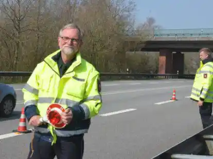 Andreas Kreye, Hauptkommissar der PI Wilhelmshaven/Friesland am Kontrollpunkt an der B 210.