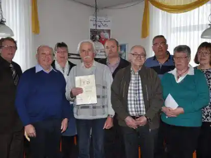 Ehrungen beim SoVD Rodenkirchen: Zweiter von links der Vorsitzende Karl S&auml;fken